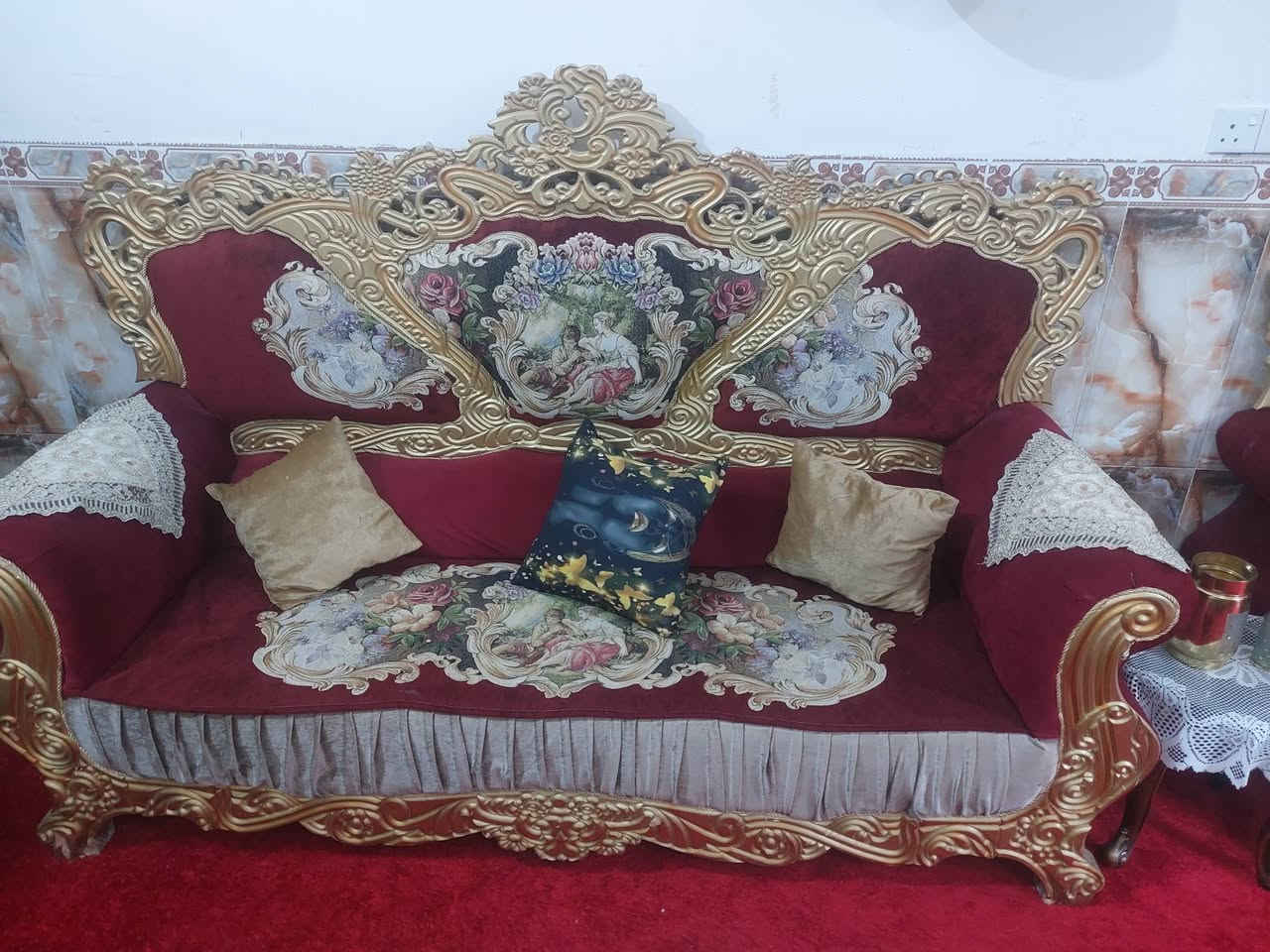 تخم ملكي للبيع كربلاء المن الداخلي سعر ٣٥٠  نضيف كلش مابي اظرار  ***********
