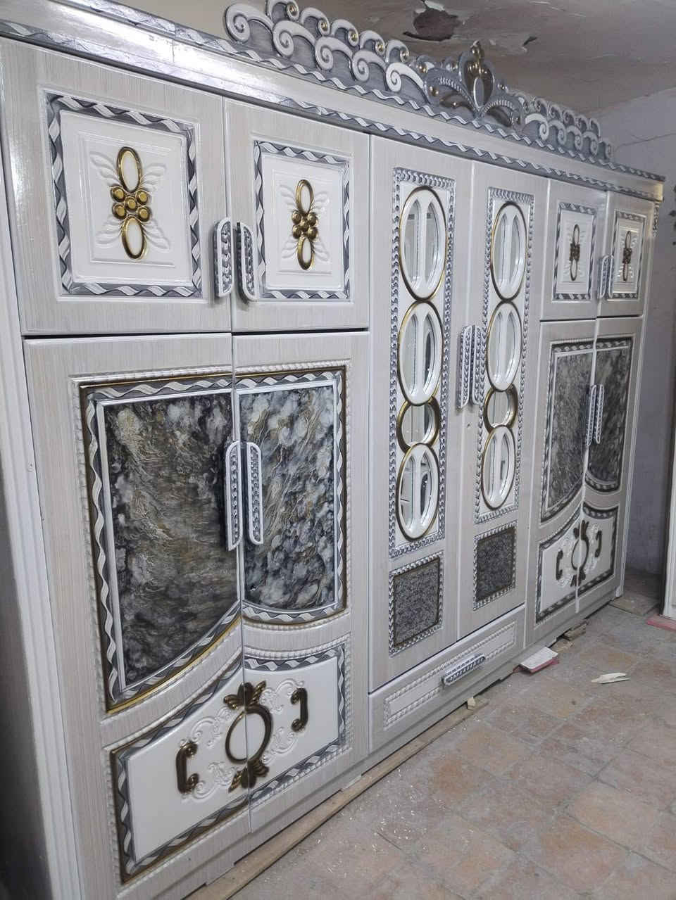 مليون وميه وخمسين واصل شد ونقل مجاناااا داخل ناصرية ***********
