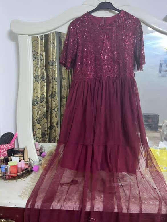 فساتين استعمال قليل سعر الفستان 10
يلبس عمر 15 سنه او  اقل او محير 
مكان بغداد ويوجد توصيل


**إذا كنت صاحب هذا الإعلان وتريد حذفه لأي سبب، رجاءا أرسل رسالة إلى الدعم الفني**