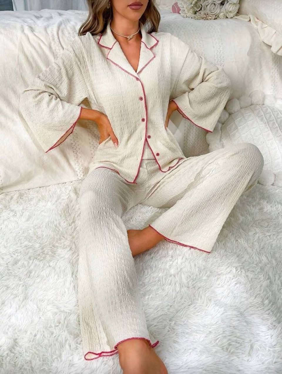 🔥 عرض خاص ومميز 🔥
 تراك نسائي خامة قطني مريب عالي الجودة 👌 سعر الدرزن فقط 96 ألف 💰
 كل موديل متوفر بـ3 ألوان 🌈
أقل طلب نصف درزن من كل موديل
 📦 وعند طلب 3 درازن التوصيل مجاني
 🚚 عنواننا: شورجة قرب البنك المركزي، شارع تحت التكية، عمارة النعمان زين العابدين العسكري 📍 للتواصل والطلبات عبر الواتساب: *********** 📲 لا تضيع الفرصة وخلي طلبك هسه قبل نفاذ الكمية 🔥
