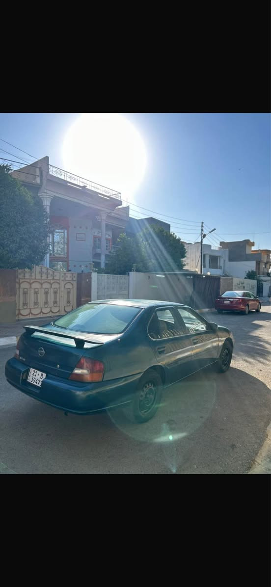سلام عليكم نيسان 1998 
سياره بدون ضربه بس صبغ جمالي فقط سبب جراد 
سياره تبريد وكهربائيات وصدره وطاير كله شرط سعره 33 وبيه مجال *********** طوز, صلاح الدين
