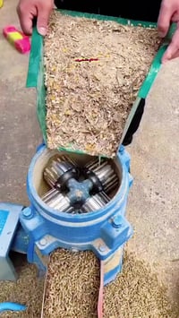 جاروشة علف • ٨٠ كيلوا