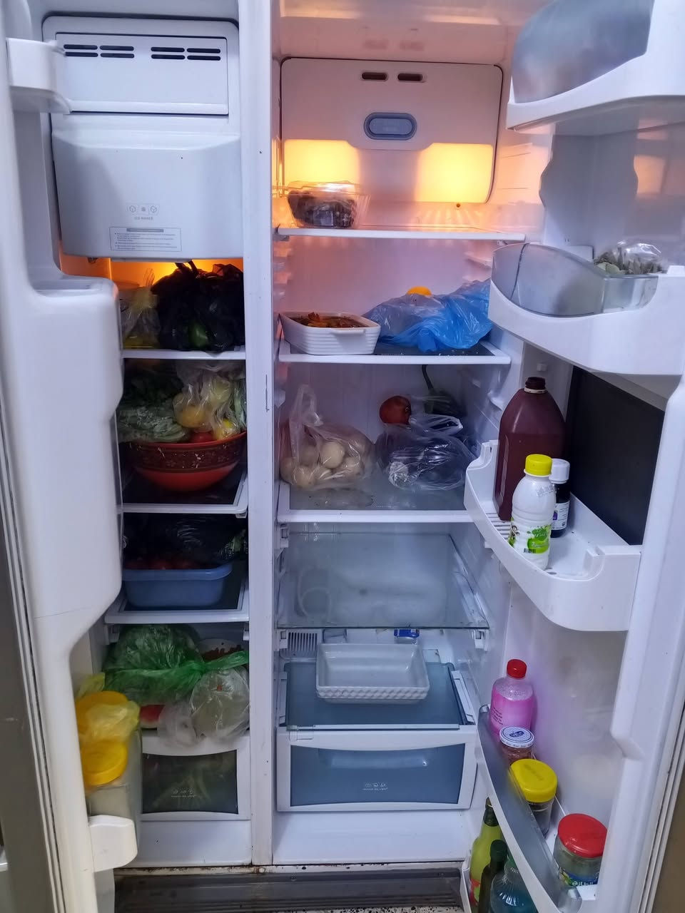 السلام عليكم ثلاجه للليع شغاله عوزه بس غاز ونضيفه السعر 150 كربلاء كنطرت السلام ***********
