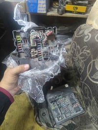 قاعدة فيوزات نيفارا  السعر 100الف  07705341269