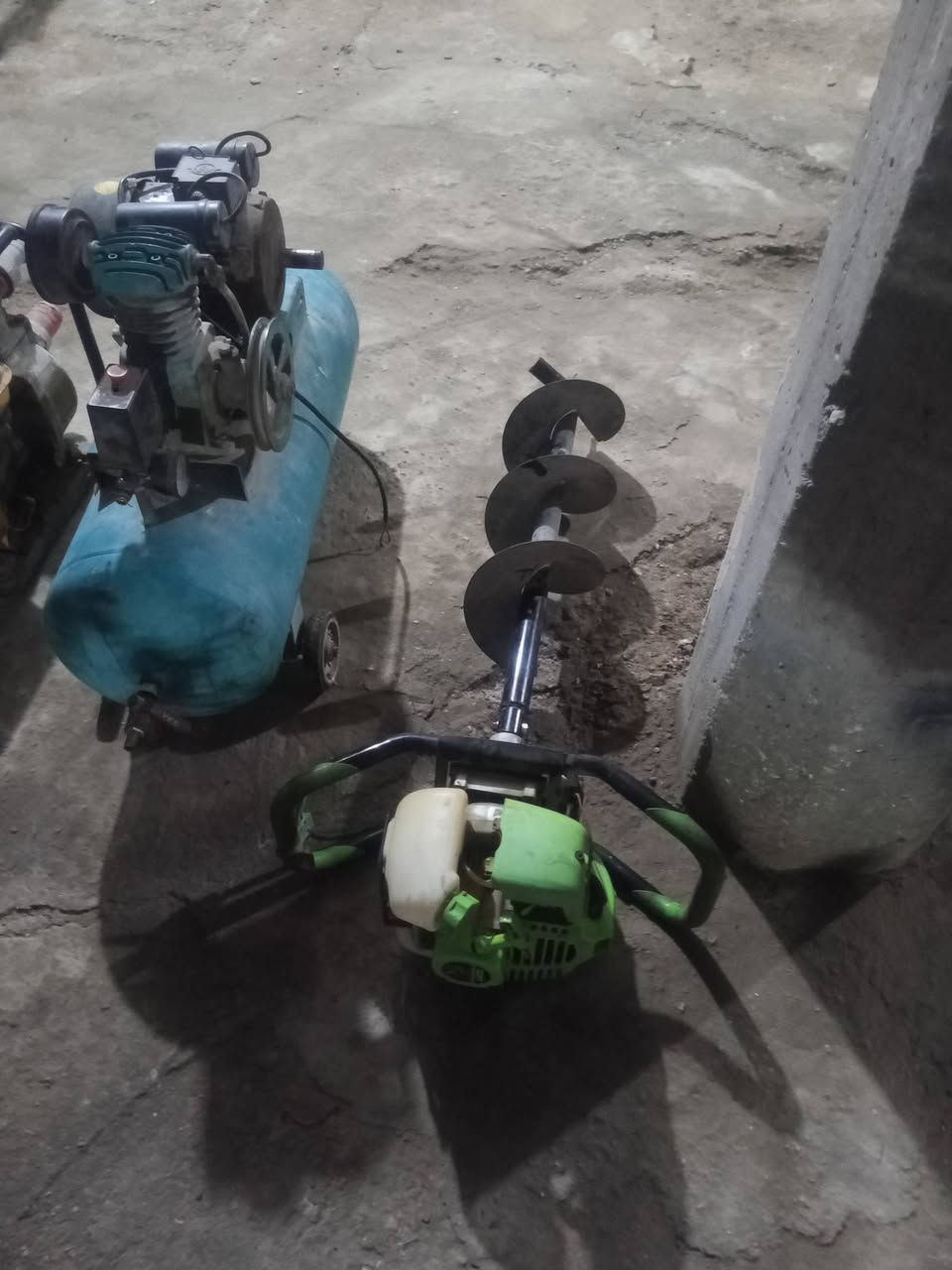 السلام عليكم غراض مستعمله وجديده نضافه فولل وكل
شغله وسعره مكانهن كربلاء طوريج ***********
