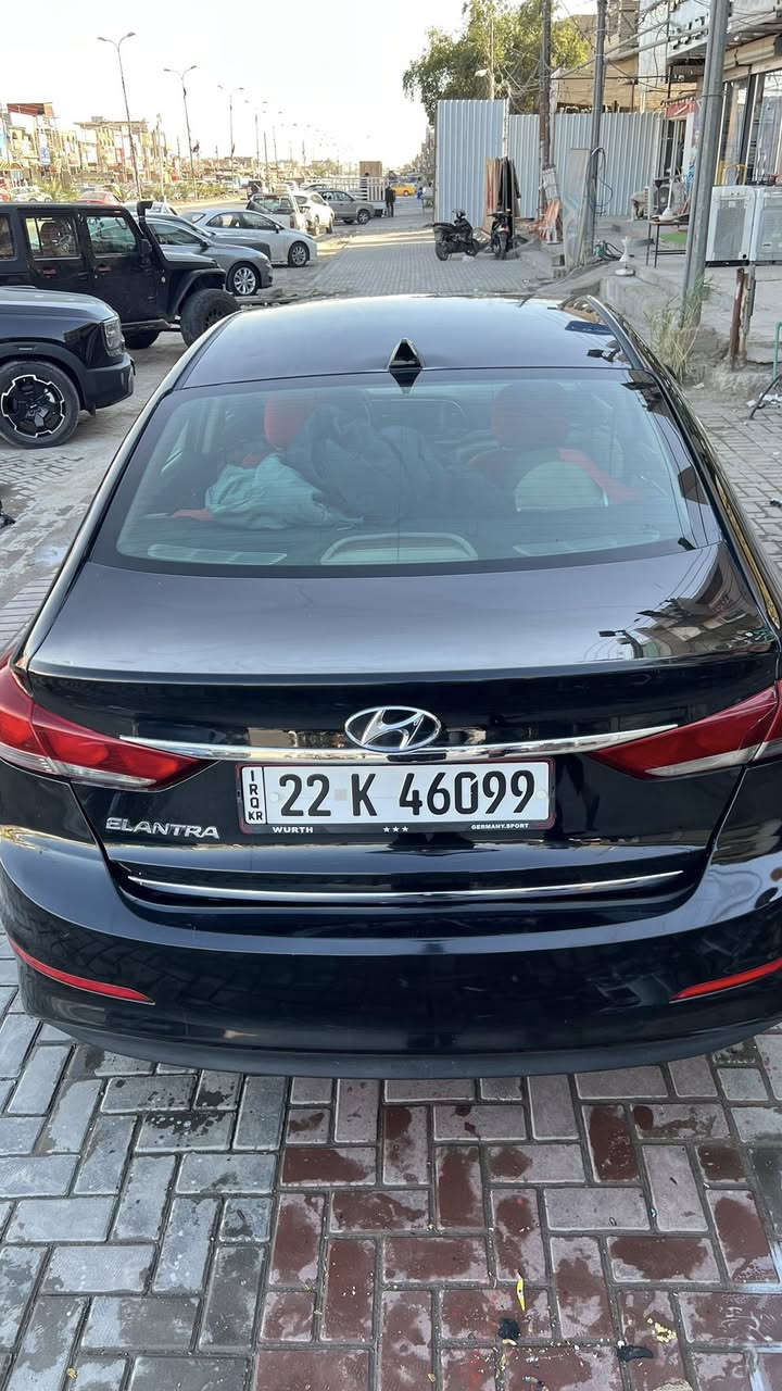 السلام عليكم النترا موديل 17 امريكي قطعتين جاملغ  وبنيد نص فول كير محرك خير من الله  رقم اربيل انكليزي محرك 2000  تخم تاير جديد شاشه تحكم الكيرثلاثة انضمه سبورت وعادي وقتصادي بسعر 117 وبيه مجال رقم *********** الدوره ابو دشير
