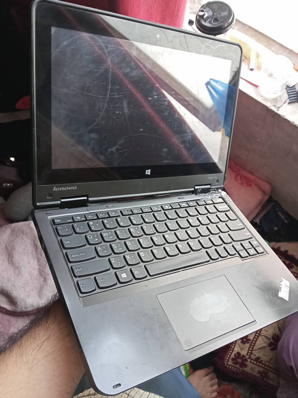 مراوس بوبايل لابتوب لينوفو حجم صغير
وندوز 10 PRO 
هارد SSD 128 قابل لتطوير 
رام 4 قابل لتطوير 
معالج سيلرون 
كامره بيها تصال تكنيك سلاسه 
تفيد شغل دراسه برامج هندسة
شحن يدوم 2 ساعه او اكثر 
ملاحضه:  طاكه من مكان تفتح بيها جوي واني مسوي بل صمغ 
مكاني نجف


**إذا كنت صاحب هذا الإعلان وتريد حذفه لأي سبب، رجاءا أرسل رسالة إلى الدعم الفني**