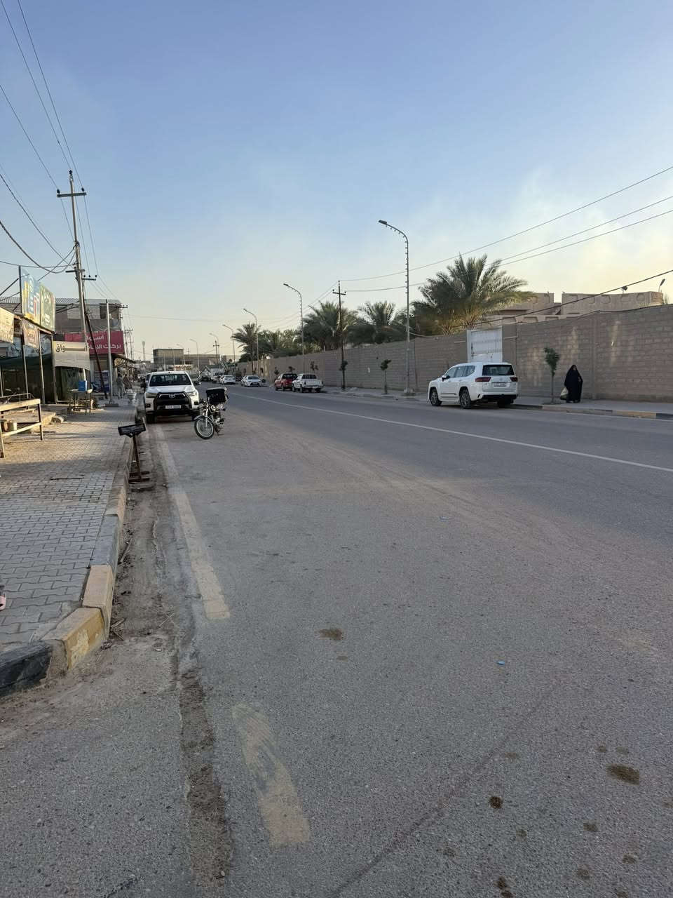 قطعة طابو صرف في شارع 20 
بجانب بنت ( سعد سهول ) 
خلف مجمع ( بولو ) 
مساحة 250 م 
خدمات - ماء - كهرباء 
تحويل ( مباشر ) 
موقع ( مميز جداً للسكن ) 

للاستفسار مراجعة مكتب ( غيدان ) للعقار  
واسط - الزبيدية - مقابيل حي ( الصناعي )  
***********  
*********** محمد سيد غازي
