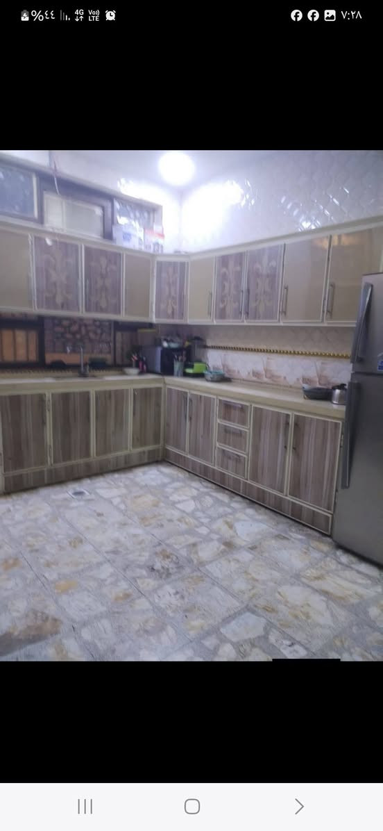 سلام عليكم بيت للبيع في الدوره منطقة شيخ سردي قرب جسر بغداد جديده المساحه ٣١٥ متر واجهة ١٨ وإنزال ١٧ بناء ٢٠٢١ زراعي سند ٢٥ إقرار محكمه يحتوي على ٥ غرف نوم واستقبال ومطبخ حار بارد وكراج يوسع ٢سياره علمآ الغرف سويتات اي استفسار اتصال *********** وبلخدمه الدار فارغ حاليآ
