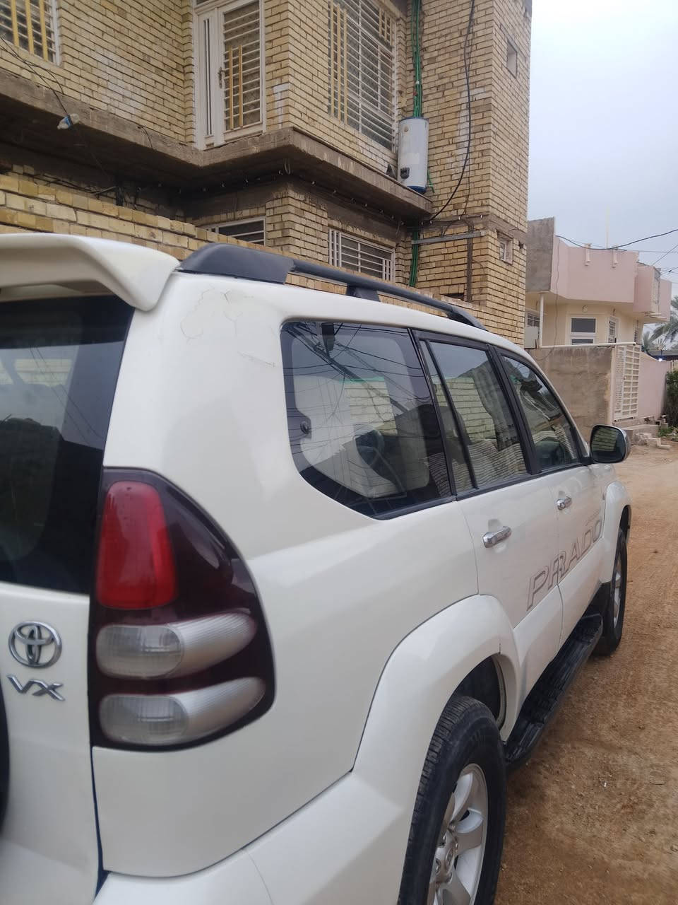 برادو موديل 2007 غير مكفوله
رقم بغداد بسمي
موجوده كربلاء 
رقم ***********
