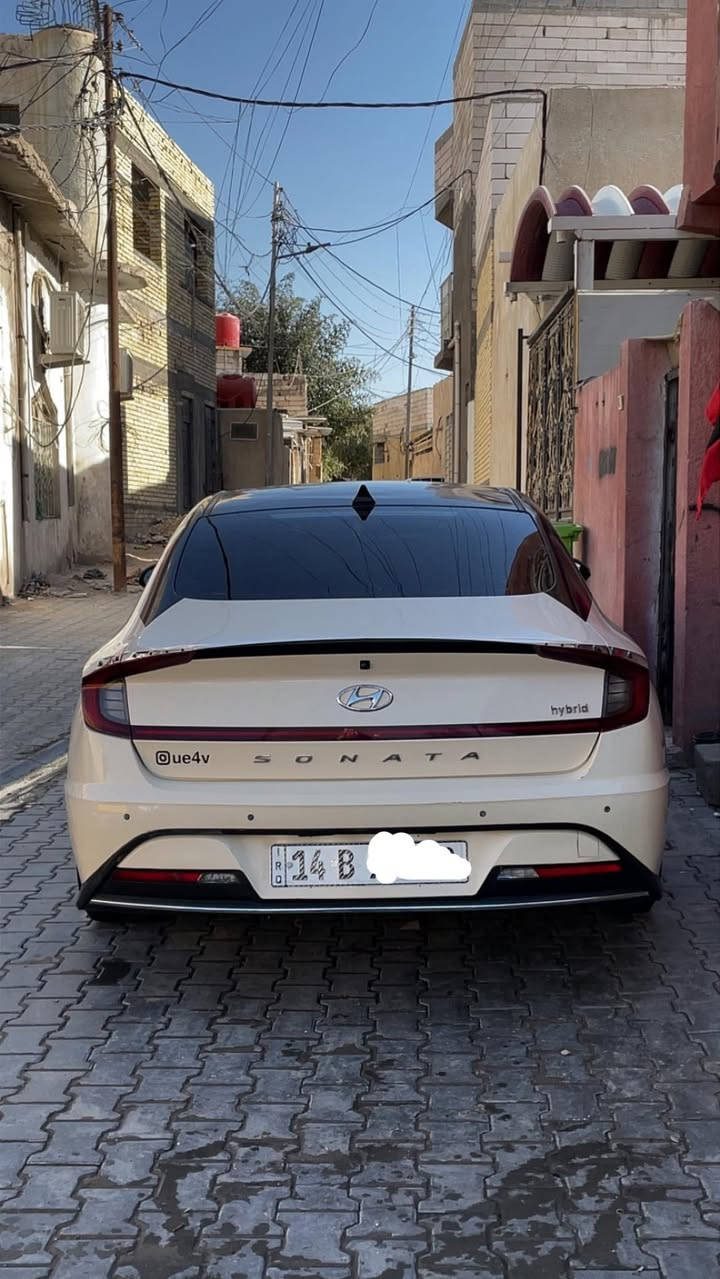 سلام عليكم
سياره سوناتا هايبرد 2021  للبيع
السياره جاهزه من كلشي
مابيها نقص برغي 

مكينه كير حداديه تبريد خير من الله
فول مواصفات ماعده الفتحه 
بصمه تشغيل
بصمه ابواب خارجيه واناره ترحيب
منضومه لايت زنون سعره 500 الف
طخم تاير جديد
انضمه قياده عدد -4-
حساسات اماميه خلفيه
كامره خلفيه
مثبت سرعه
شاشه 
تحكمات ستيرن
قطعتين تبريد 
8 سماعات
سايد بريك كهربائي
مانع انزلاق 

السياره ماناقصه شي باسمي 
تحويل ثاني يوم

السعر 132 وبيه مجال بسيط
عنوان السياره البصره
اتصال 
☎️ ***********
