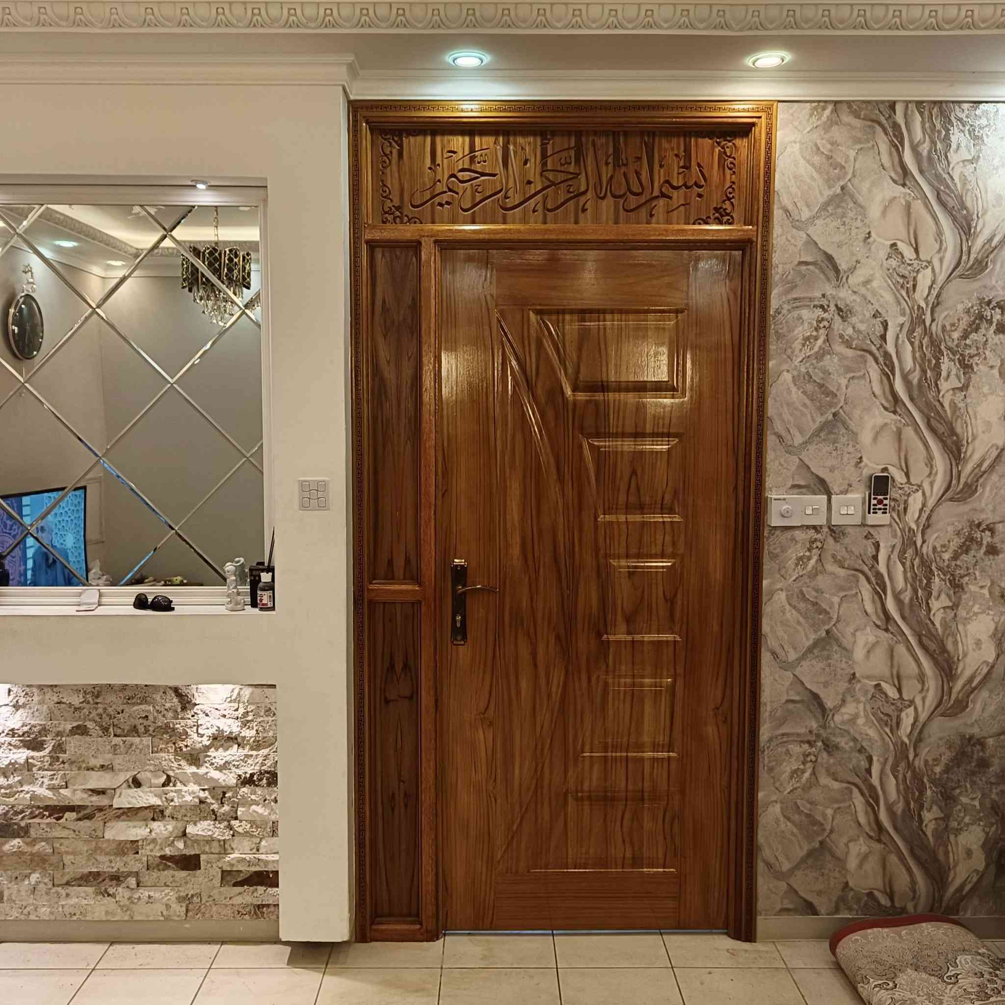 السلام عليكم 
أبواب قواطع بين صاله ومطبخ 
أبو سجاد النجار ***********
