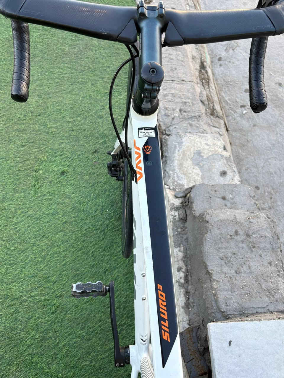 سلام. عليكم. البيع دراجه رود سباق من مار جافا إيطاليا 🇮🇹غنيه عن تعريف حديثه 🚲👌
دراجه. نظيفه. نظافه. (95‎%‎ )
ماشه دراجه. كاربون. فايبر بل كامل. 💯
ستيرن. دراجه. كاربون  فايبر دفن. بل كامل 💯
بوري سرج. كاربون فايبر 💯
بريك خلفي بل. كامل. دفن. 
بريك. امامي بل كامل دفن. 
كير خلفي. دفن بل كامل. 
كير امامي بل كامل دفن .
وياله دراجه. امامي خلفي المنيوم. بل كامل. 🇮🇹👌
دراجه. فريم. المنيوم فقط. مخفف. وحديث 💯
بريكات. امامي. خلفي. دسك. ☑️
مكينه. اماني من ماركه. جافا. إيطاليا 🇮🇹 
سستم. دراجه. سورا.  شيمانو غني عن تعريف☑️
مكينه. دراجه. امامي. جديده. 
ومكينه خلفيه. جديده . 
وزنجيل. بيسكل. من ماركه. شيمانو 
وصوت في بطيخه 👌
زوج تايرات. جديده 💯

الاستفسار خاص 
او رقمي  ***********☎️ 
يوجد توصيل. جميع محافظات العراق 🚚🇮🇶

