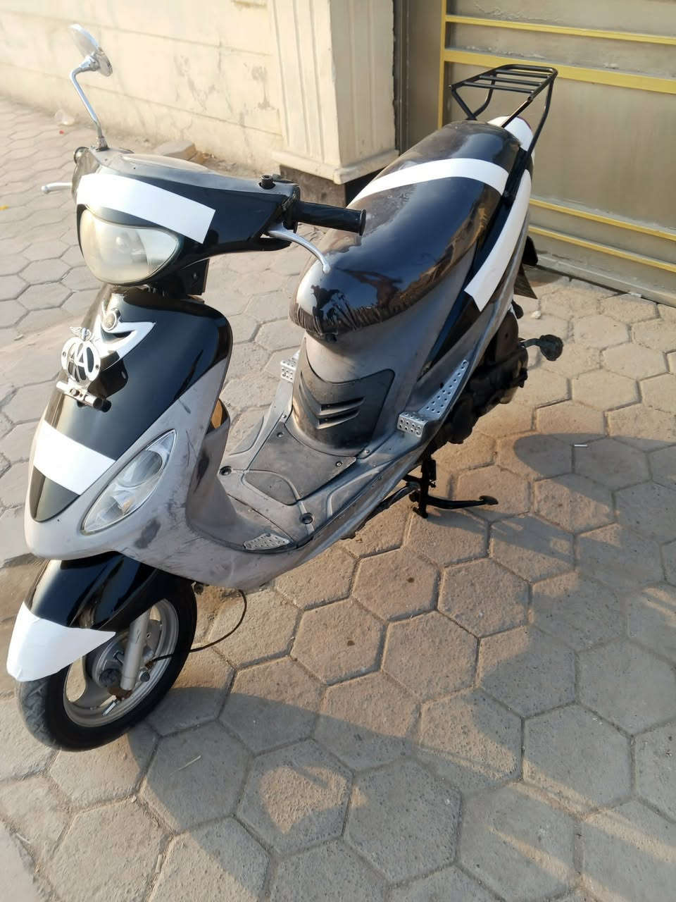 سلام عليكم ماكس منغولي للبيع دراجه مفتوحه ولفات نضيفه شلعه ومعدل فول تخبل عوزه تنضيف كابريته وفحمه للسلف سلف ميشتغل فحمه عطلانه  صالنصه رياضي fm مكاني نجف 525 وبيها مجال حك الجيه ***********
