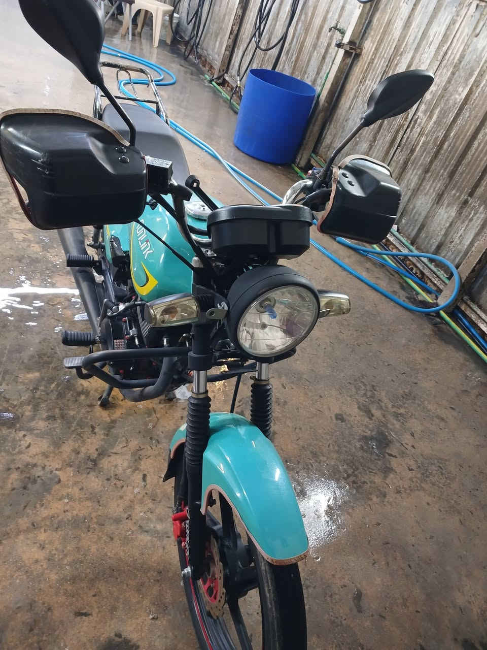 دراجه للبيع 2025موديلها مكفوله السعر 550ألف واتس ***********
