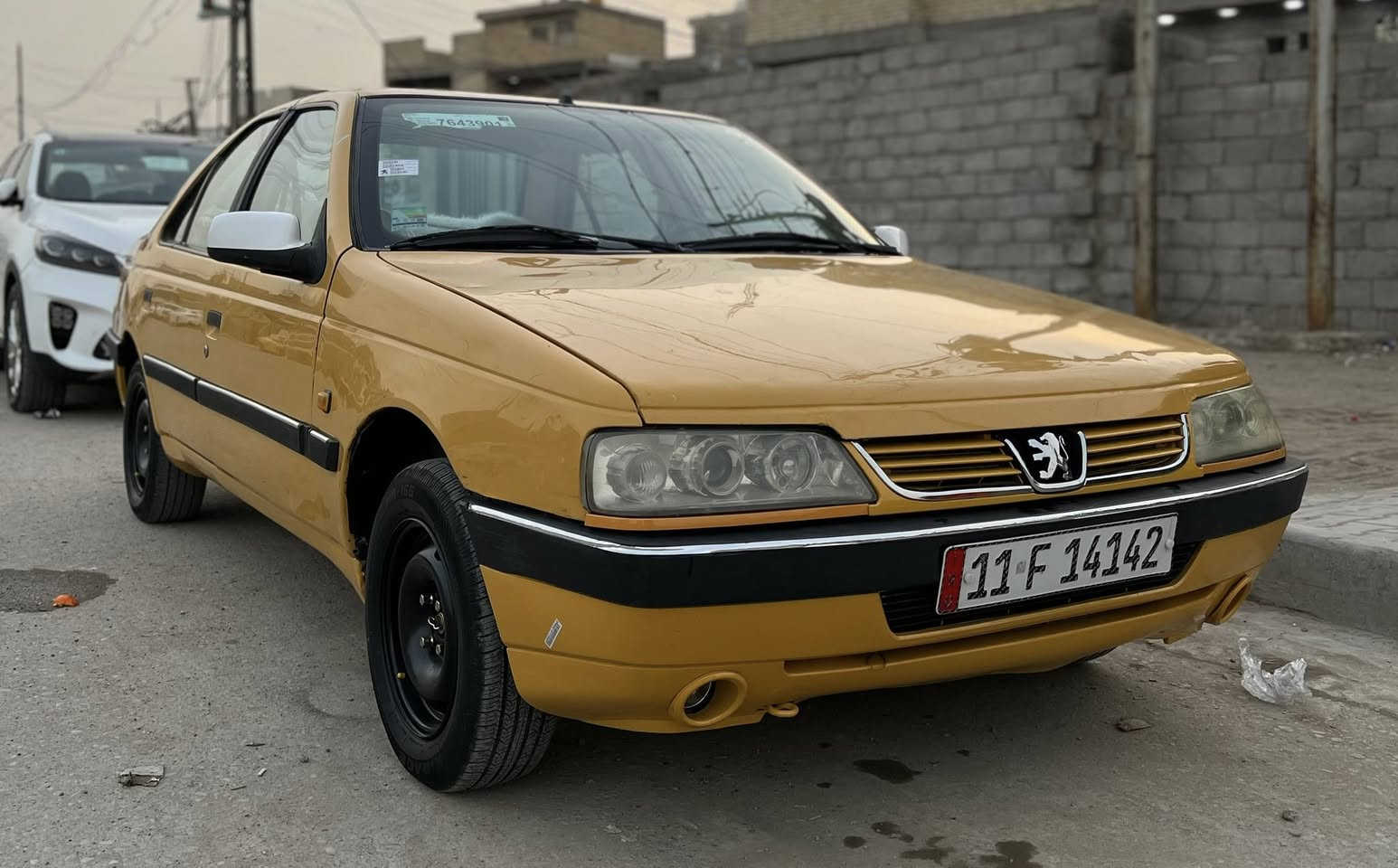 السلام عليكم.     مكلف بالنشر 
بيجو لميس 2015  مكفوله لا ضربه ولا صبغ 
كير مكينه تبريد صدر كله جاهز ومكفول   ارقام انكليزي 
 جاهزه من كلشي مابيها اي نواقص.      مكان بغداد الامين.  
السعر 40.    للاستفسار ‭٠٧٧٣ ٣٤٨ ١٨٧٥‬
