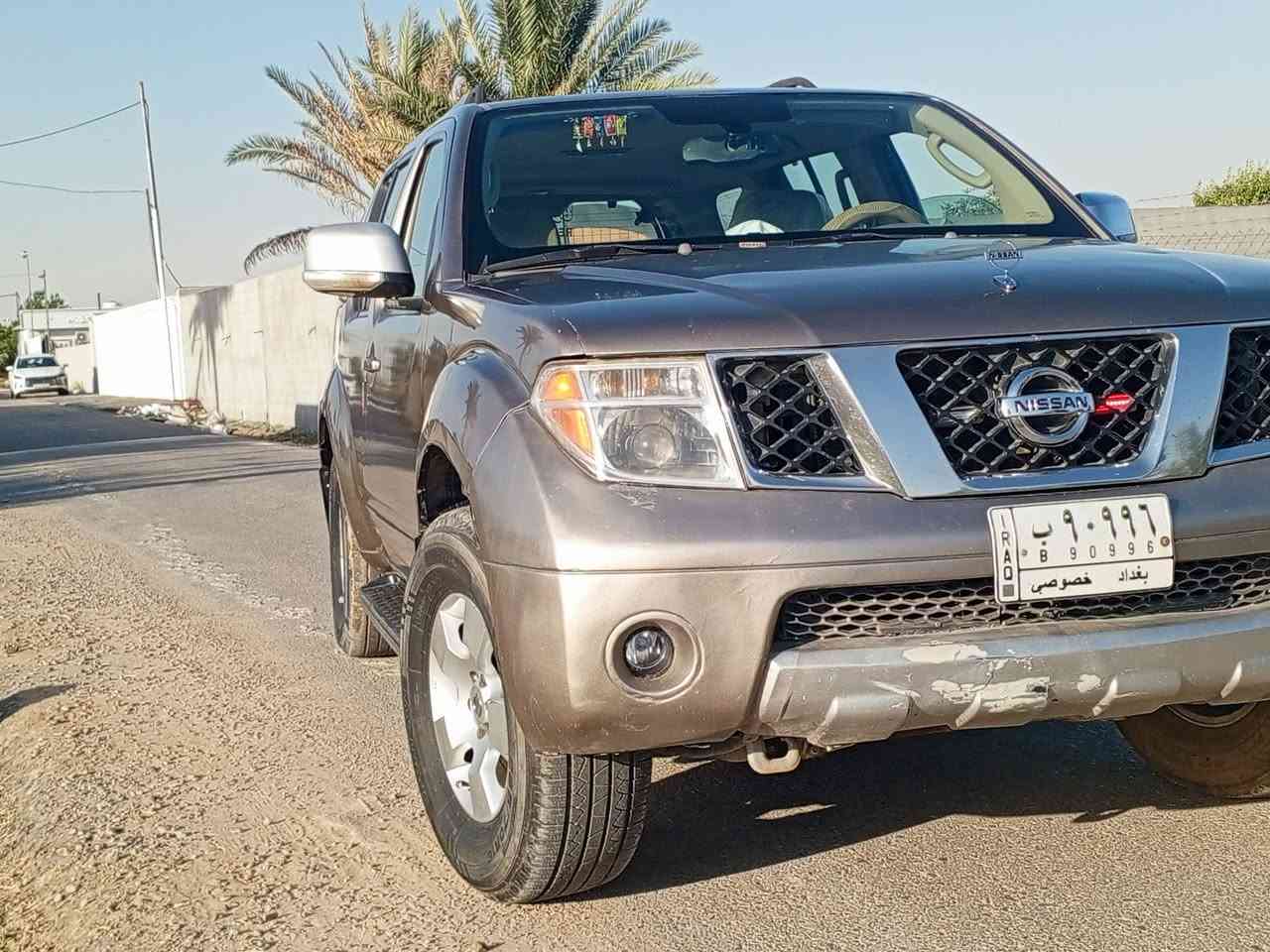 السلام عليكم 
نيسان باتفندر 2006 
جاهزه تبريد تدفئه 
كهربائيات  جاهزه ، سياره كامله لاخر حبايه ربع ما تصرف عليها 
مكينه كير مكفولات ،مكينه 4000 6V
منضومه غاز 80 لتر 
اشارات ترحيب 
تخم تاير جديد 
منضومه لايت زنون (عدسه).
شاشه  اندرويد
دواخل جديده ونضيفه 
رقمي *********** مكاني بغداد فلكه سلمان باك
السعر 80 وبي مجال
