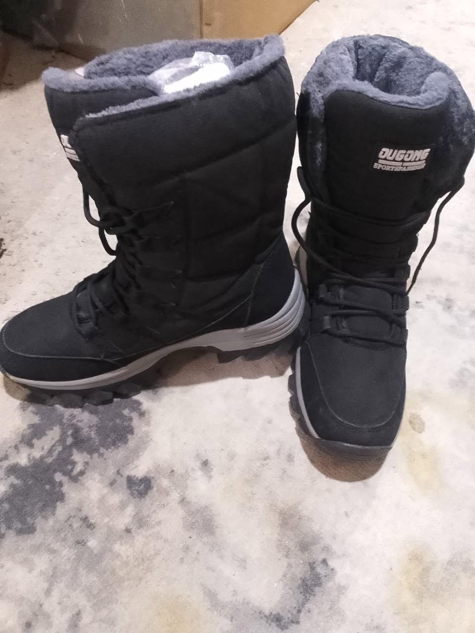 بوت عسكري باله قياسات 40/41باله ماملبوس السعر 15الف المكان الشطره بلشوملي 
***********
