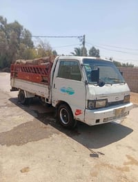 كيا للبيع موديل 95 سياره رقم بغداد اصفر عليها غرامات مليون مكينه وقير ...