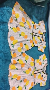 فساتين صيفي • شبه جديد • ٤-٩ سنين