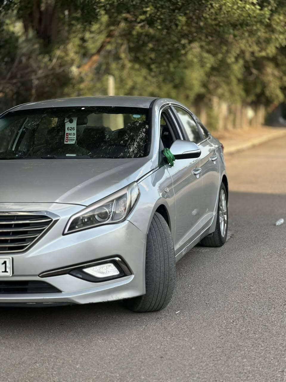 السلام عليكم ♥️
-سوناتا 2017 🚘 ادوات ادوات 
-قبل لا اكتب كلشي شرط احلى سوناتا ادوات بل عراق  ✅السياره مال جناي امانه الله وصارف عليها حيل هواي وسياره جاهزة من البرغي الف متصرف بيها وتجي وشوف 

(مواصفات )🚘✔️

1-السياره فول واحد على واحد ما عدا الفتحة 
2- مري شفط 
3 -كشنات جلد 
4- كشنات تدفئة تبريد 
5-بصمة 
6 -حساسات امامي خلفي
7- لايت زنون 
8 -لدات امامي وخلفي بلادي 
9-شاشة كبيرة + كامرة دوارة 
10- كشنات كهرباء 
11- مانع انزلاق 
12- اشاره ترحيب بل مري يعني من تتقرب من سياره ينفتحن مري وحدهن 
13-دواخل صاج بلادي 
———————————————————
السيارة ⛽️بانزين ⛽️مكينه 2000 دوش  يعني انسه صرف  وانسه شبها مو مثل الغاز عليها عين.

-ادوات ادوات ادوات كصة جنطة مشتغليها شغل درجة اولى داخل وخارج  بحيث اتحداك طلع مكان الكص 
-متؤما تتويم درجة اولى سنويه وارقام يم مستشار وكلها تعرف شغل مستشار اصلي مكلفاتني 12 ورقه وشرط انطيك واجه بيها✔️

(السعر: 65💸 وبيها مجال حك جية والشراي  يشلع عيوني لين اني مو بياع شراي ♥️ )

مبايل : *********** ☎️
مامتواجد ماسنجر فقط واتساب وسيمكارت 

عنوان :📍 بغداد
