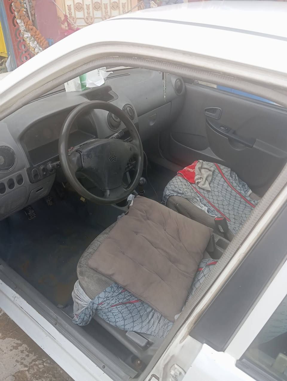 السلام عليكم سايبه موديل 12
سنويه لل 29 رقم نكليزي السياره بسمي مداور ثاني يوم 

لا تبخير لاتنقيص خير من الله شواصي كفاله 
متعبك مشي معامله ابصملك جاهزه من كلشي فقط تبريد عطلان 
مكاني بغداد ***********
(السعر ٣٨ وبيه مجال للطيبين مجال بصيط)
