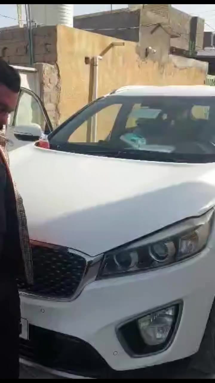 سورنتو 2016 مكفوله كفاله عامه خليجي قطعتين تبريد الون ابيض 7راكب شرط كير ومكينه مكفول  عده الفتحه سنويه الى 2027 السعر 185 وبيها مجال /مداور ثاني يوم المزيد الاتصال على الرقم التالي ***********
