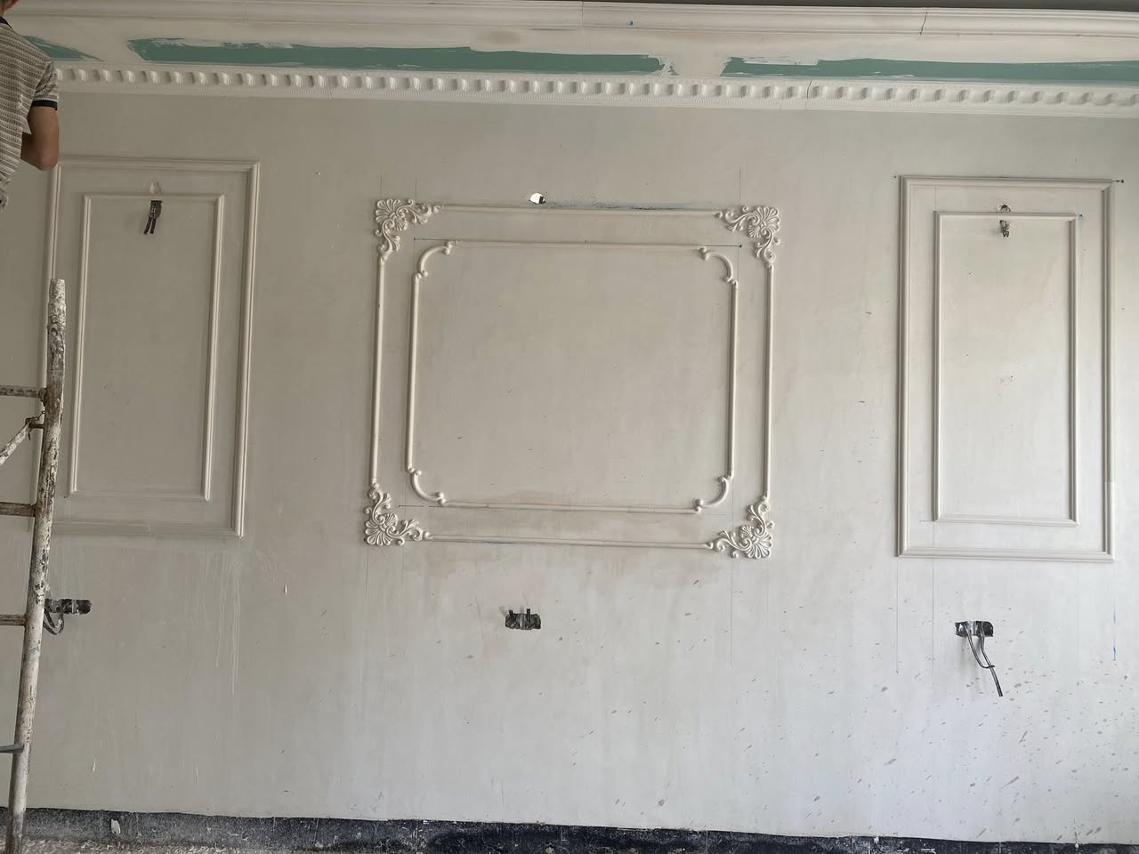 السلام عليكم 
متوفر كادر عمل السحب المغربي والجبس مبورد والصبغ وكافه الديكورات الداخليه والنقش الملكي والديكورات المودرن والكلاسك والجبس مبورد  بأنسب الاسعار للاتصال والاستفسار ***********
