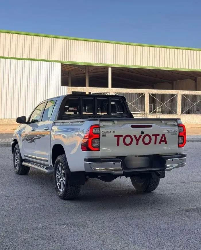 سلام عليكم 
للبيع بيكم تيوتا هايلوكس فورويل مديل 2022 سعودي رقم سياره بابل بسمي مداور ثاني يوم كير اوتماتيك تبريد قطعتين بس بارده قليل بيها  والباقي مكفوله كفاله عامه من كلشي مكنيه كير حداديه تبريد كله جاهز فول بصمه 1/1 سعر 305 وبيه مجال المكان  النجف  
الاستفسار 

‭0782 934 6113‬

‭0771 178 3134‬
