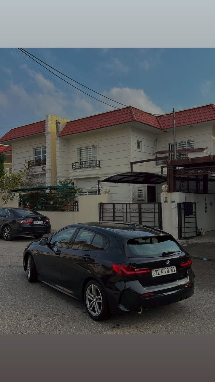 2022 M بلادي
حجم 118 I
90.000km
بيها مكانين تعديل صغار 
$15.200 وبيها مجال 
***********
