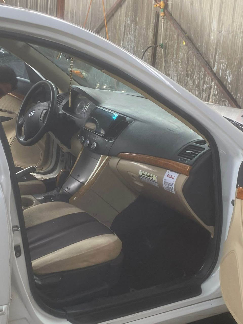 السلام عليكم
سوناتا خليجي 2011 مقدس مكينة 2000 دوش
مصبوغة بيهة كم قطعة ابيع حزام 
بيهة ضربة جاملغ يمنه بيهة تصليح باللغد والشاصي من جوة بس من فوك كلشي ما بيهة 
معلي كازكيت لو اتدير نفط متدك دوانز كير جديد
تبريد
سلايت روف 
تحكم ستيرن 
شاشة اندرويد وكاميرا خلفية
بيهة نواقص بسيطة 
مراية صفحة اليمنة مكسورة بلوجكترات طافية 
رقم اربيل دولي 
السعر 100$ وبيهة مجال تعال شوف واقتنع وتدلل 
مكاني بغداد البلديات 
*********** بغداد, العراق
