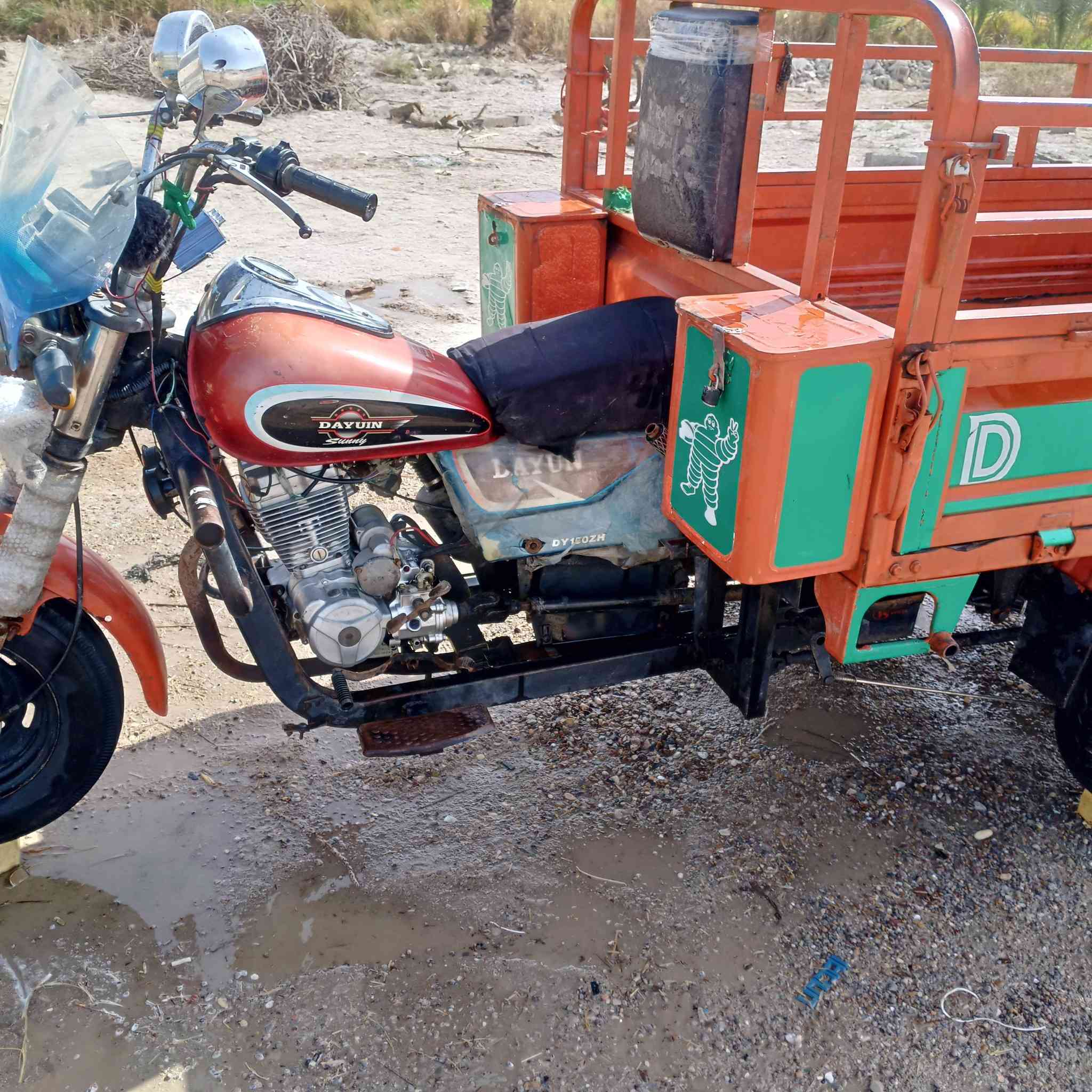 سلام عليكم ورحمة الله وبركاتة ستوته دايون  للبيع موديل 14ستوته اوراق اصولي ستوته مكفوله من الخياس  نضيفه \ضفيره جديده شاصي نضيف محرك خير من الله بدي جديد سعر مليون ونص وبيه مجال مكان ناصريه سيد دخيل ‏رقم ‪***********‬
