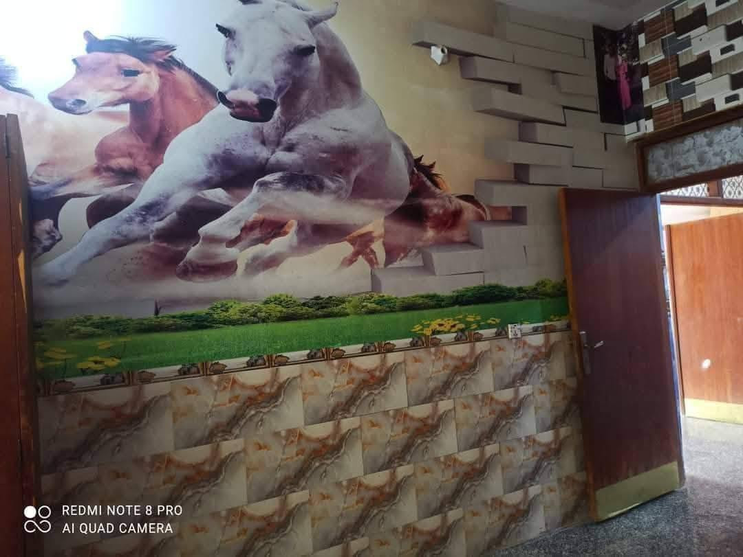 السلام عليكم بيت للبيع المساحه الكليه
السعر 83
 500متر
البيت كله طابوك حته السياج نصه طابوك  3غرف نوم  مساح 5*4 +استقبال 8/4+ مطبخ خارجي + صالة 5*450
مساحت البنيان الواجها 15ونزال 12
 جنس الارض 117.العنوان بغداد جسر الفرنسي  انبوب مي جاهز للمنطقه  تبليط الشوارع الباب والمحوله الكهرباء جديده باب البيت وسحب قريب على البيت . وخط مدارس موجود
***********/
***********وتصال وات ساب
