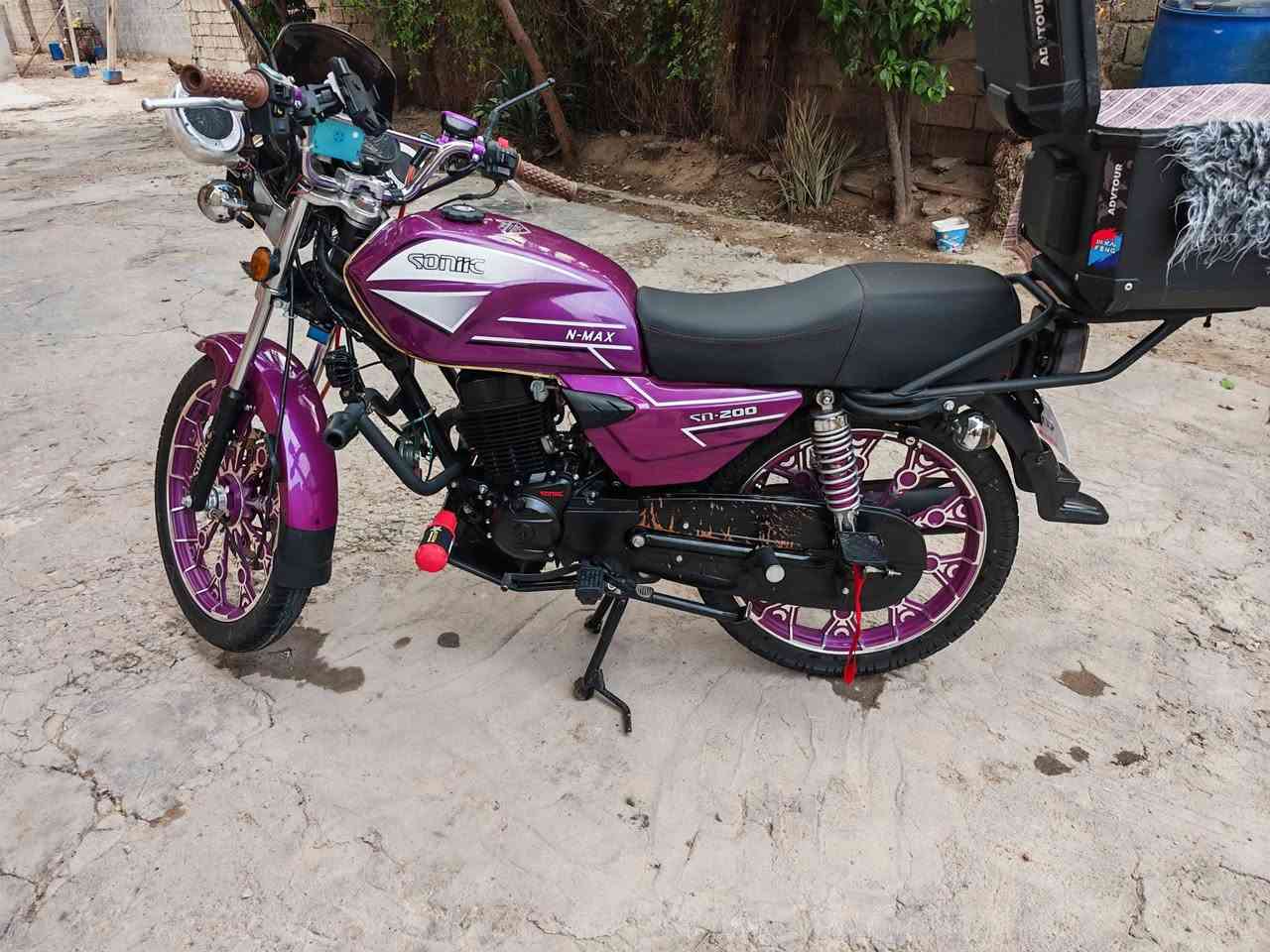 سلام عليكم وينه اليدور نضيف ومكفول
سونك ان ماكس 
مكينه 200cc دايوان كفاله ما مفتوح برغي بيها 
ضاغطه وزنجيل 
دراجه موديل 2026 نضيفه بالجيس 
اوراق كامله 
لون مميز 
نكره سلف بكل وقت 
تشغيل عن بعد شاشه كيج بانزين 
عليها هواي غراض درع واقيه وجنطه حامله تلفون 
نضيفه كلش بالجيس
سعر 950 بيها مجال شي بسيط 
الصويره شارع الحله 
***********
وبالعافيه عل ياخذها
