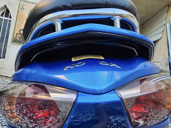 السلام عليكم فورزة صفر 10 s7 دراجة حلوة بيهة سستم سماعات بداخل الجكمجة بيهة منظومة زنون اصليات وصالنصة رياضي اصلية نضافتهة كدامكم نقص بس التريشة اليسار وما بيهة نقص برغي كلشي شغال شلعة ومعدل تايرات شادهن جدد تدفئة يدات للبيع او مراوس سعرهة مناسب ما متواجد خاص اتصال على الرقم او الواتساب *********** مكاني بغداد الحسينية
