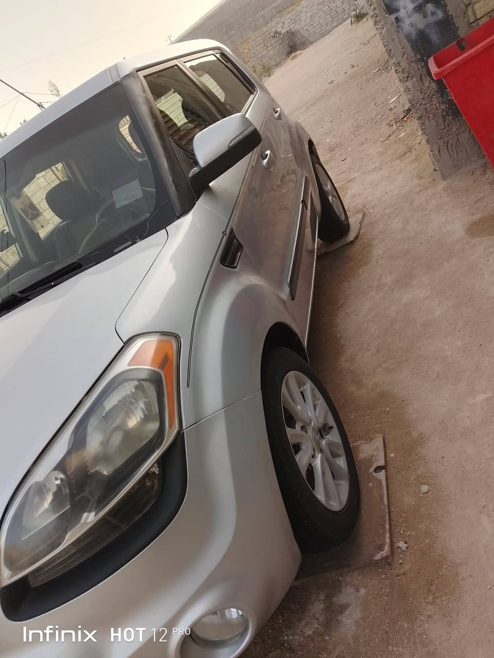 سلام عليكم كيا صول مديل2012رقم بابل الماني بيها 3قطع بدون دواخل ولا تبديل مواصفات نص فول شاير مري تحكم السيارة جاهزة من كلشي كير محرك تبريدشغال حداديه  مكفولات وارد امريكي محرك2000 مكاني نجف شارع المطار السعر100بيها مجال ***********
