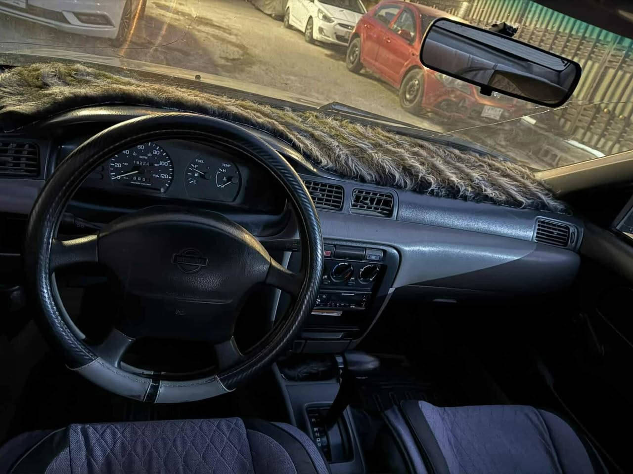 نيسان سني موديل 95 ياباني بيها نقص كمبريسر ونمرت البك واكفه كير اوتماتيك كهربائيات شغاله باتري جديد تخم تاير درايم شفت جديد تخم دسكات السياره سنتر لوك دواخلها جديده والسيارة ناعمة وحلوة رايدها 45 وبيها مجال


**إذا كنت صاحب هذا الإعلان وتريد حذفه لأي سبب، رجاءا أرسل رسالة إلى الدعم الفني**