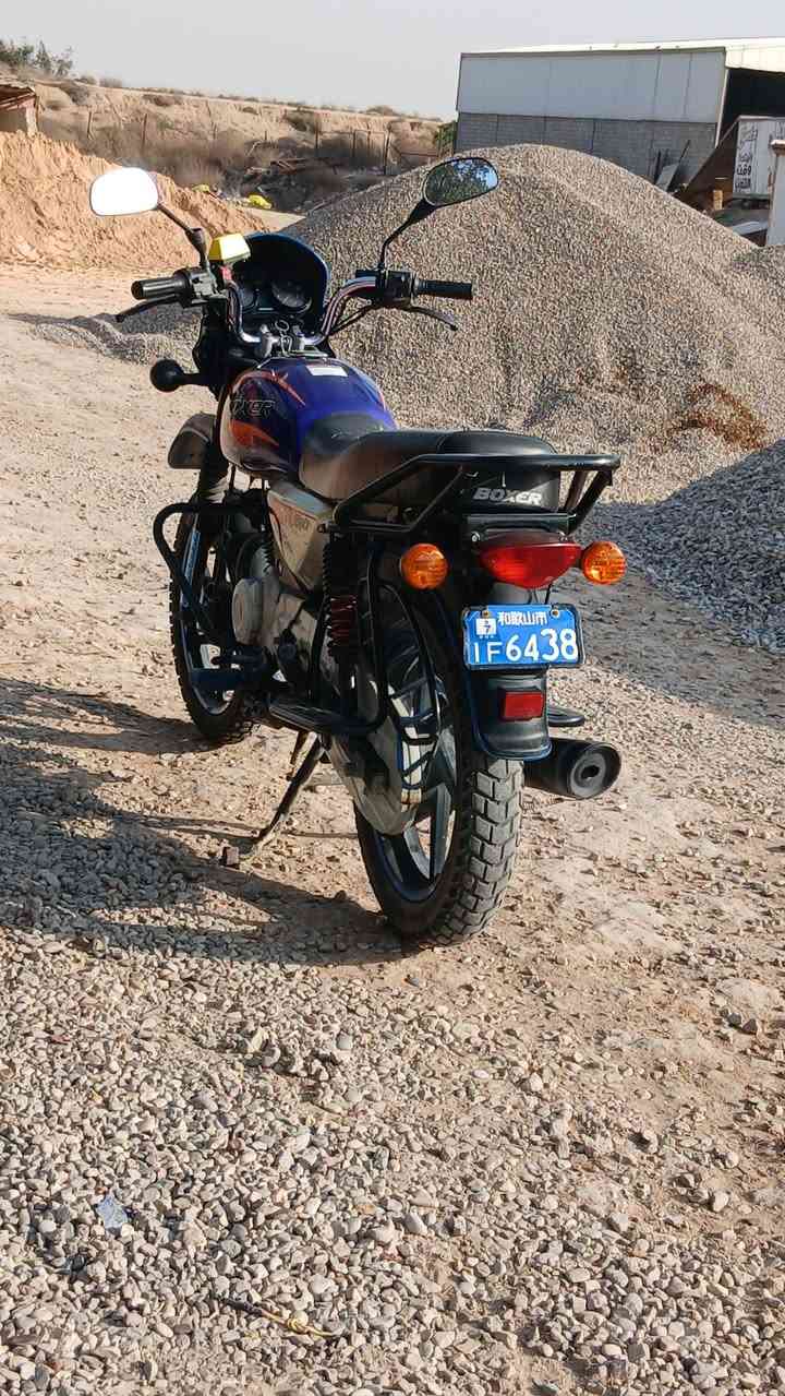 للبيع دراجة بوكسر موديل 22 نضيفة اوراق كاملة المكان ديالى ناحية جديده الشط الرقم ***********
السعر مليون و300 وبيهة مجال للطيبين
