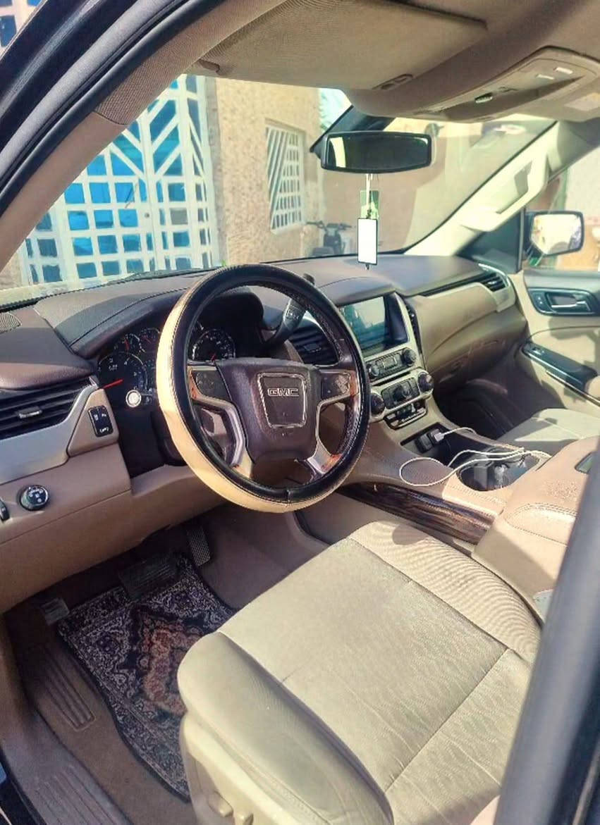 السلام عليكم 
يوكن 2020  SLE  خليجي مكفوله من صبغ 
ماشية 105 الف كيلو متر 
رقم بصرة الجديد..... بأسمي  

1- حساس خلفي وامامي 

2- كامرات 180 درجة 

3- تشغيل عن بعد 

4- جنطة كهرباء 

5- محرك 8 سلندر 5300

6- مقاعد السيارة كلها كهرباء

7- نطام صوتي BOSE 
وبعد بيها مواصفات سياره جاهزة من كلشي

السعر 36,000$
للاتصال *********** ابومهدي
