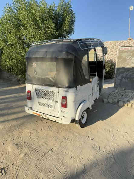 سلام عليكم تكتك للبيع موديل 21 شهر 11مكفوله سعر 6200 خاص مقلق للاستفسار الاتصال ***********
