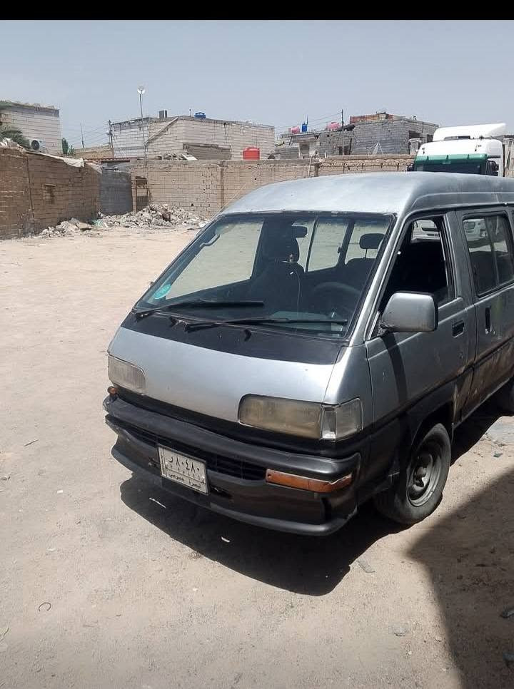 تويوتا تايوان فأرة 1991 بيها مكينه كورونا وكير ونجي 4 علما أن السياره شغاله رقمها بصره السعر 17 العنوان البصره ابو الخصيب الرقم ***********
