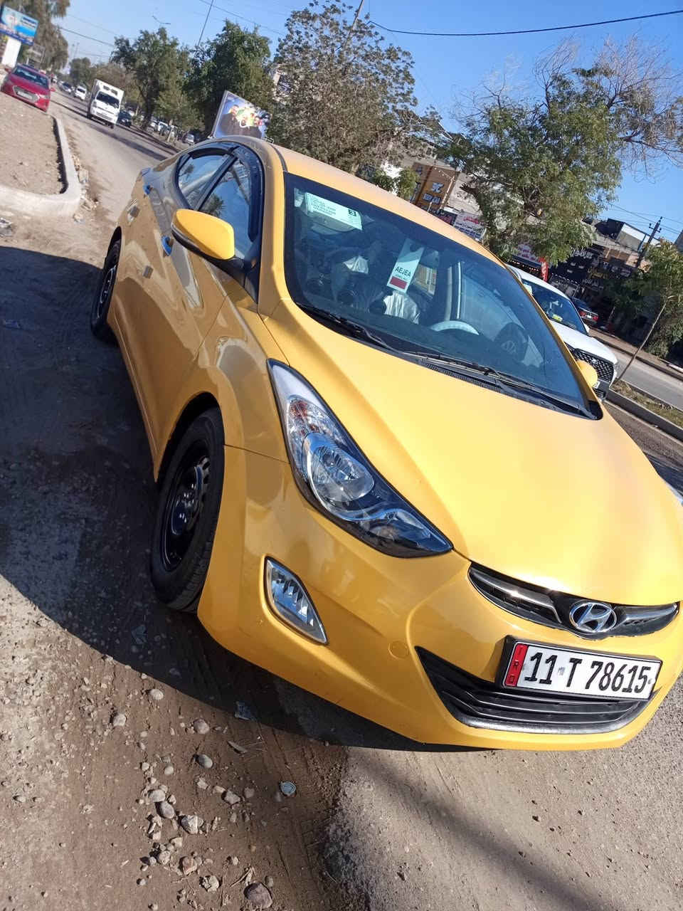 للبيع النترا موديل 2013 خليجي سياره صبغه وحده داخل ابيض 
محرك 1600 
رقم بغداد بسمي 
هيئه وغرامه مصفره بصمه جلد مري شفط ترحيب 
سياره بيهه طخه بالماصده يمنه باقي مكفول 
سعر 98 بيهه مجال بسيط 
***********
مكان بغداد البياع
