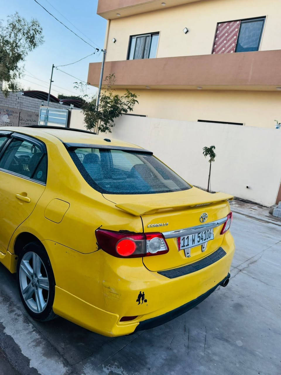 سلام عليكم كورلا موديل 2013 أمريكي فتحه سقف سنويه ورقم جديد سياره كلش حلوه كبل للشارع ضرر جامرلغ سكن مبدل تجاري وشويه يم بك لايك كلش قليه 
سعر 125 بي مجال 
***********
