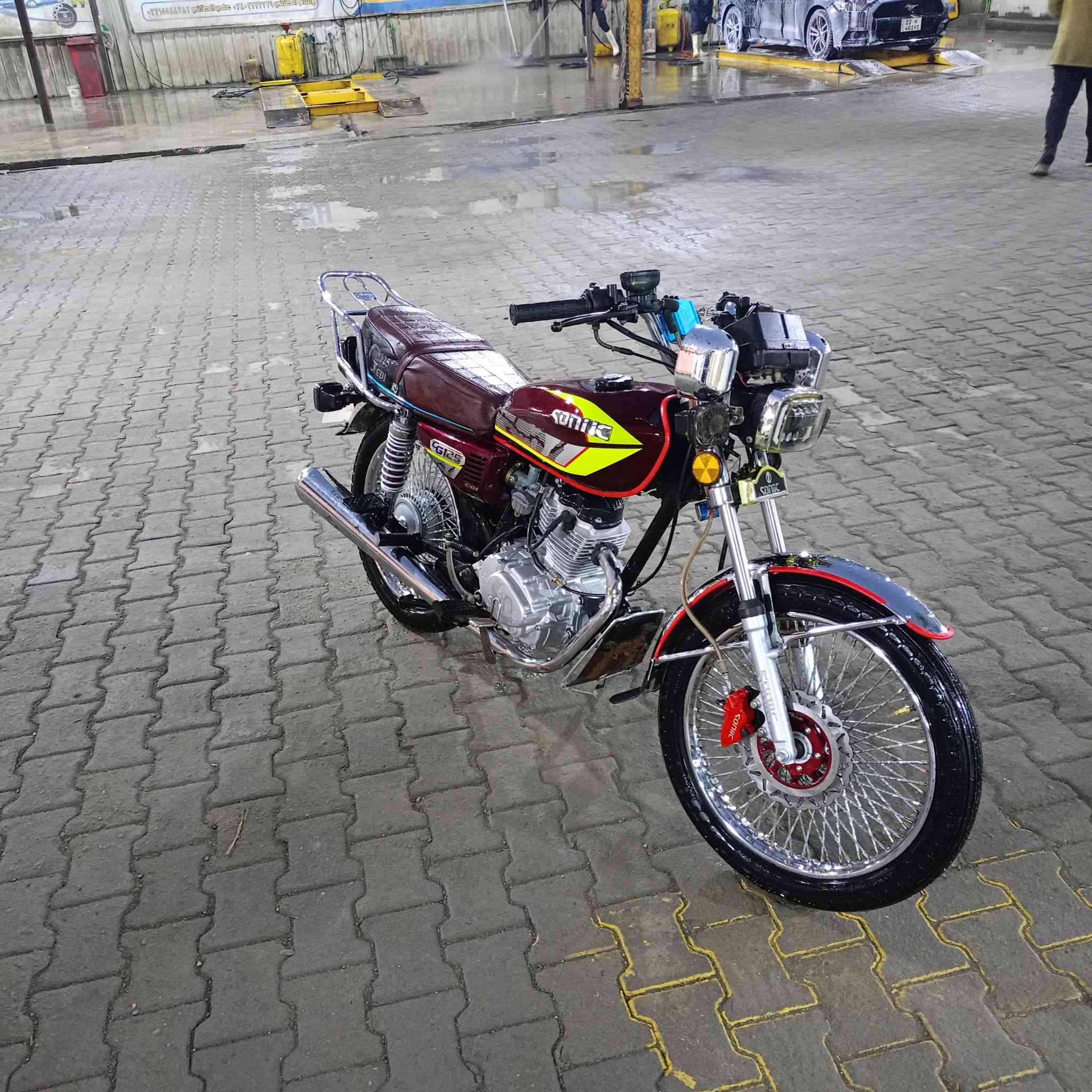 اسلام عليكم دراجة موديل 24 للبيع سعر 600 وبيه مجال  المكان محاويل  الرقم ***********
