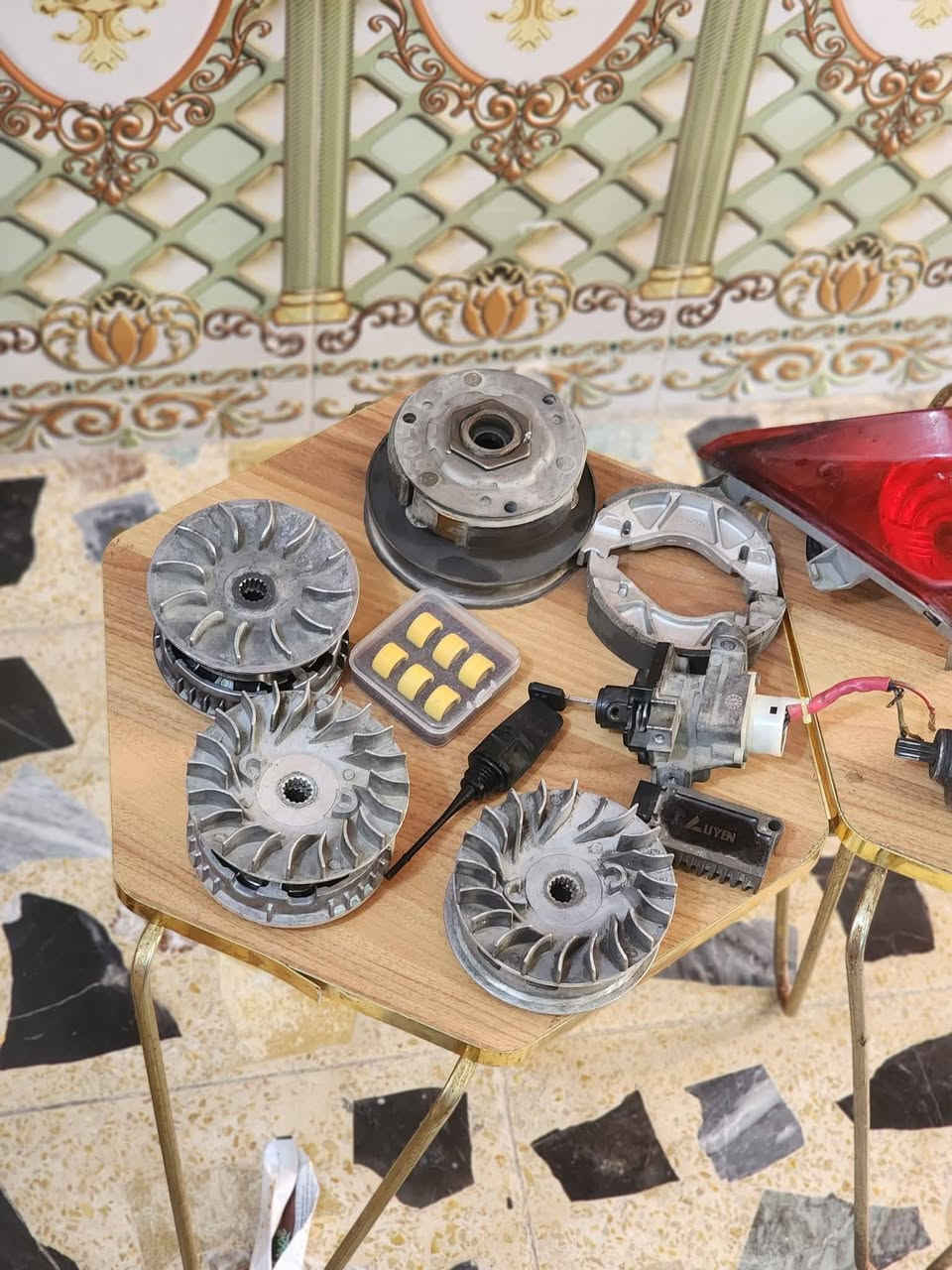 السلام عليكم غراض للبيع قيم بما يرضي الله واخذ مكاني بغداد وياهن ضفيره مال ثعلب هيه والعقل بلاديه
***********
السلام عليكم غراض للبيع قيم بما يرضي الله واخذ مكاني بغداد وياهن ضفيره مال ثعلب هيه والعقل بلاديه 
دبلات امامي وخلفي بلاديات مال ثعلب
