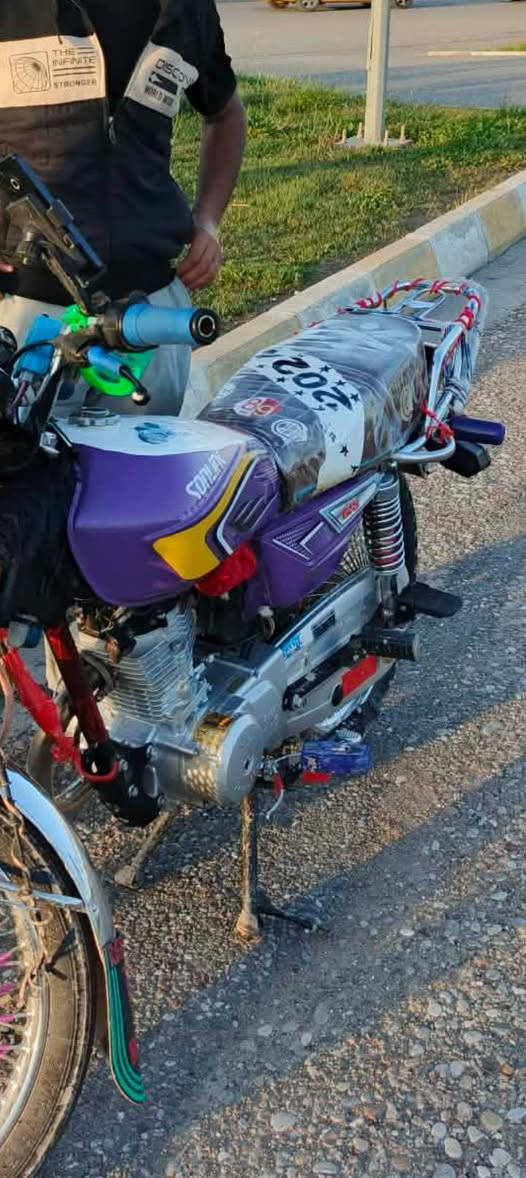 سلام عليكم للبيع سونك موديل 24 نضافه فول مثل ما موضح بالصور محرك مامفتوح شرط لا صرف ولا بخار كلشي عله وضع الشركه لتواصل خاص


**إذا كنت صاحب هذا الإعلان وتريد حذفه لأي سبب، رجاءا أرسل رسالة إلى الدعم الفني**