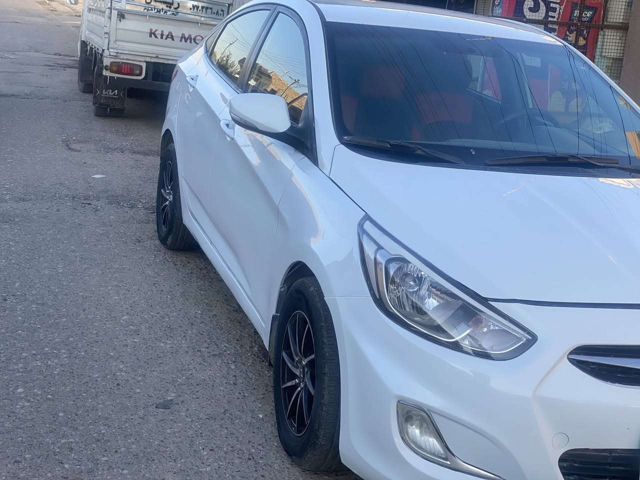 السلام عليكم
اكسنت مضلع موديل ١٧ 

الضرر ٤ قطع ابيع حزام 

مابيها دواخل

ابيع قسط فقط 
***********
***********
