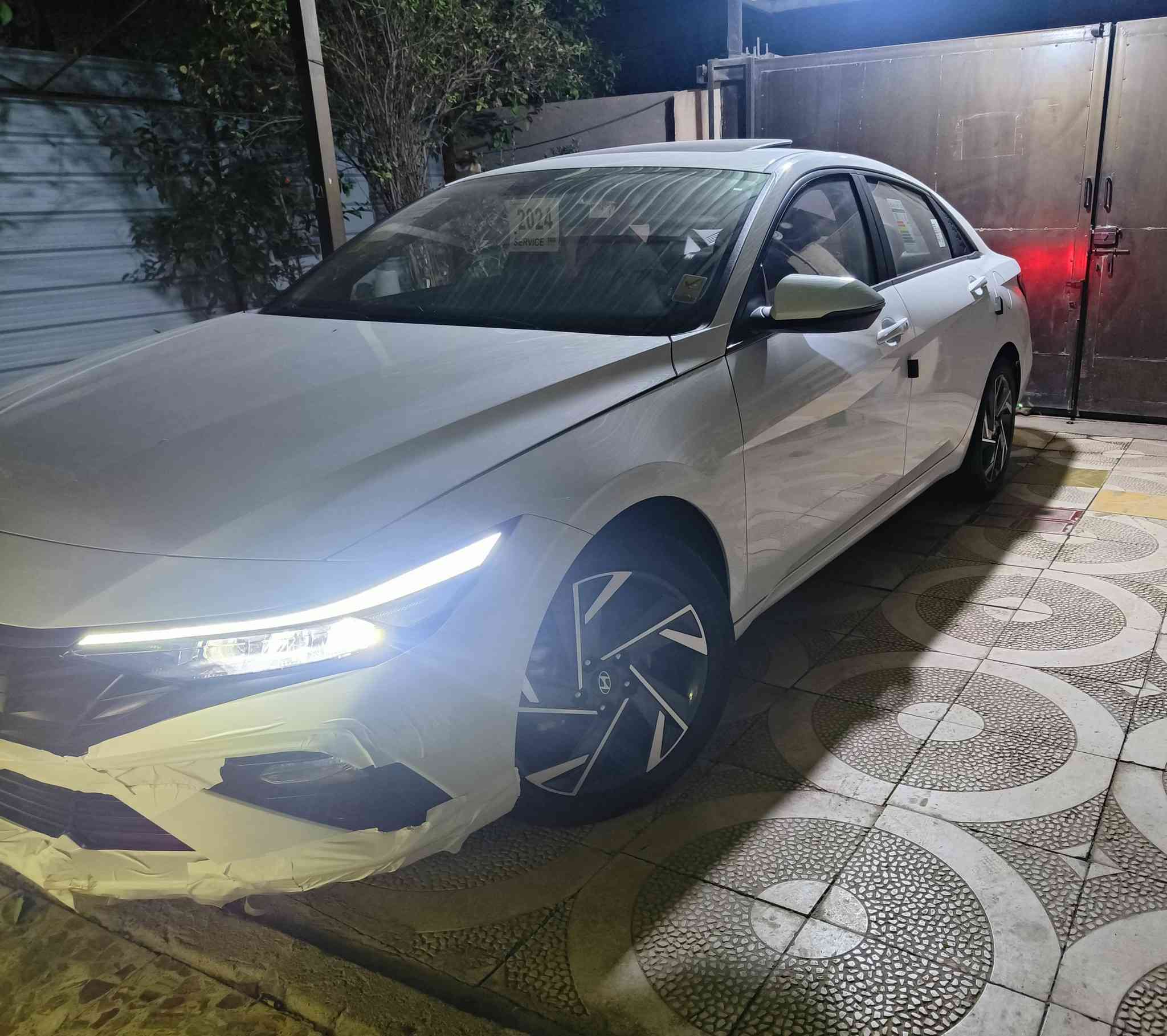 النترا 24 تجميع رقم اربيل  ماشيه 44 السيارة فول داخل اسود بيه فقط بارد مقدار شبر والباقي كفاله السعر ب138 وبيه مجال بسيط  ..***********
