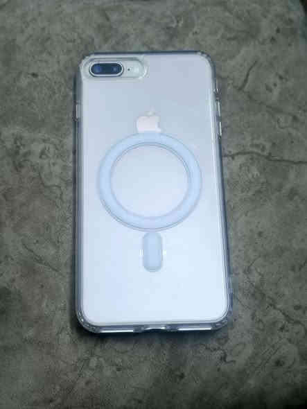 سلام عليكم جهاز ايفون 8بلاس ذاكرة 64مبدل شاشة وبطارة صالية بصمة شقالة جهاز نضيف سينكارت شقال سعر 120 وبي مجال  مكاني بغداد مدينة الصدر قطاع 30 شارع الفلاح مقابيل مدرسة علي الكعبي 
رقم ***********
