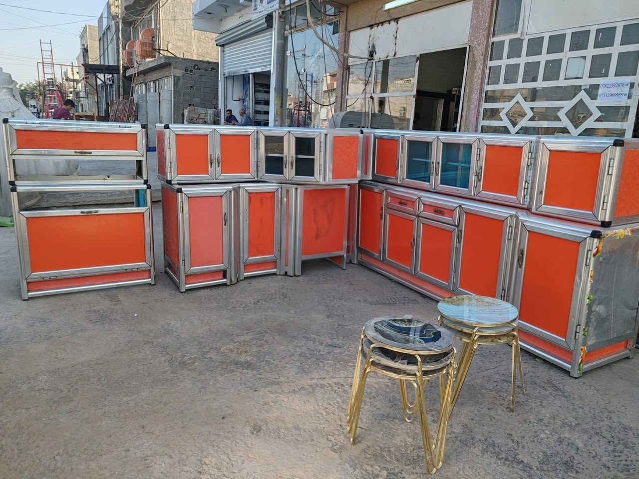 السلام عليكم كاونترات مرتبه ونضيفه اساعرها حلوه مكانا الحصوه شارع 30 مقابيل كراج  كيات الحمل
*********** واتساب
*********** واتساب
يوجد توصيل
